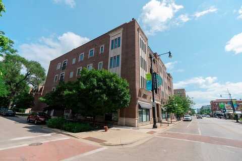2401 N Janssen Street, Chicago, IL 60614