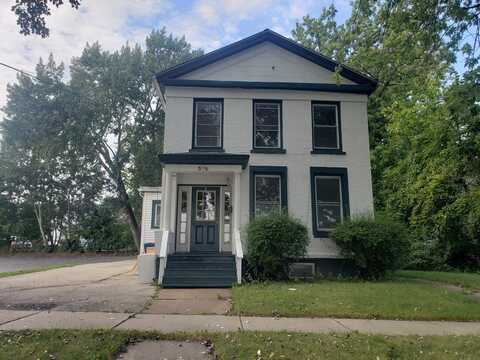 322 N County Street N, Waukegan, IL 60085