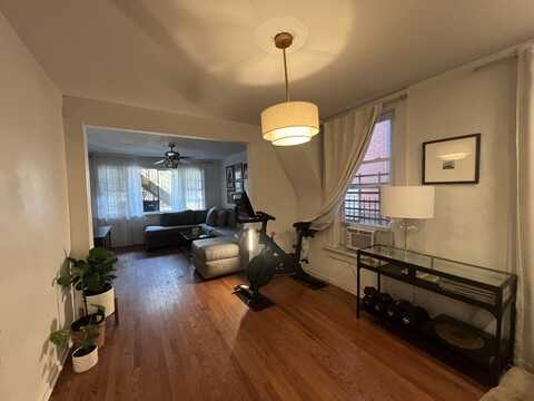 1704 N Sedgwick Street, Chicago, IL 60614