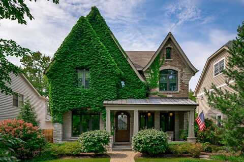 14 S Thurlow Street, Hinsdale, IL 60521