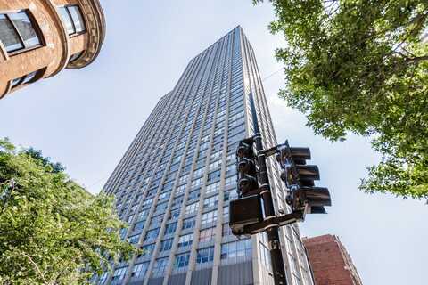 655 W IRVING PARK Road, Chicago, IL 60613