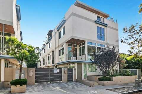 6736 W Hepburn Way, Los Angeles, CA 90038