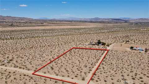 888 Lucky Lane, Landers, CA 92285
