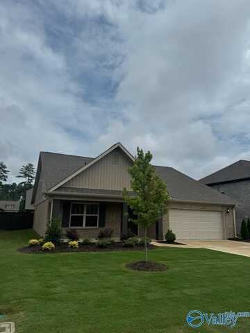 121 Barlow Way, Owens Cross Roads, AL 35763