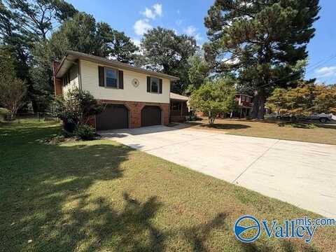 11206 Woodcrest Drive SE, Huntsville, AL 35803