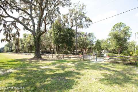 100 LITTLE STAR Road, Hawthorne, FL 32640