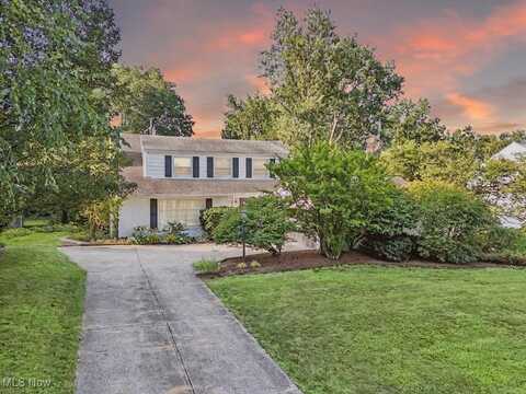 3180 Somerset Drive, Shaker Heights, OH 44122