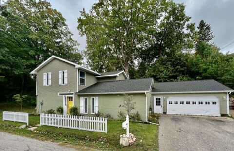230 Newman, Charlevoix, MI 49720
