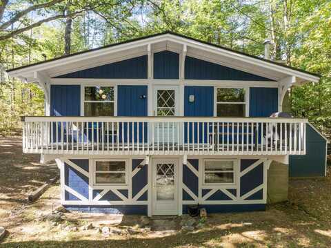 88 Suissevale Avenue, Moultonborough, NH 03254