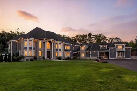 11 Sophia Drive, Dracut, MA 01826