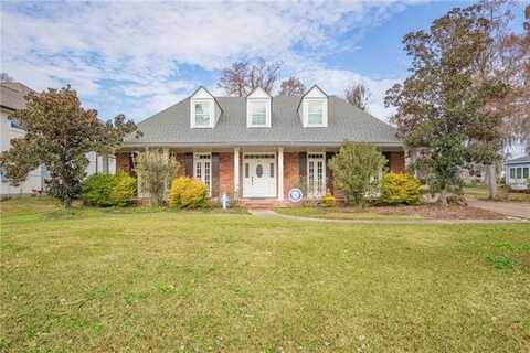 51 ROSEDOWN Drive, Destrehan, LA 70047