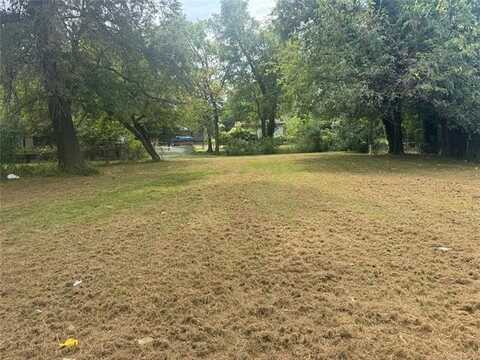 712 E 13th Street, Okmulgee, OK 74447