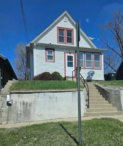 1405 Hill Ave, Sioux City, IA 51104