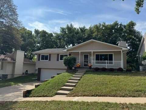 2440 Seneca Way, Sioux City, IA 51104