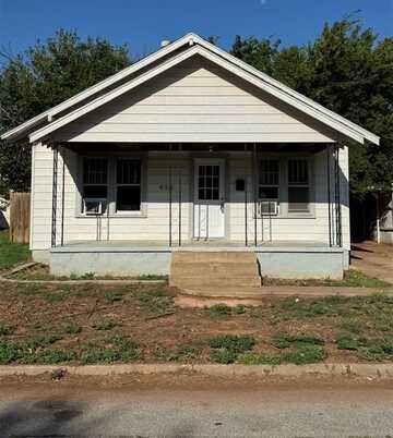 418 Wise Avenue, Clinton, OK 73601