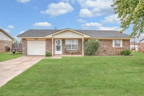 1229 E Ridgecrest Road, Altus, OK 73521