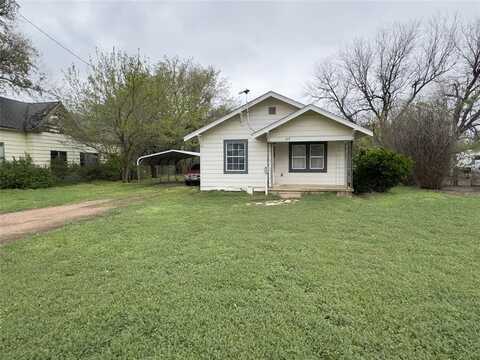 313 N Colorado Avenue, Mangum, OK 73554