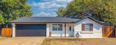 3233 Harris Lane, Haltom City, TX 76117