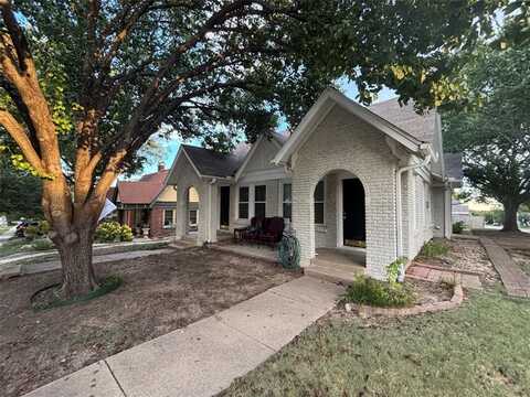 3817 Crestline Road, Fort Worth, TX 76107