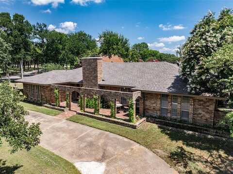 2016 Pembrooke Place, Denton, TX 76205