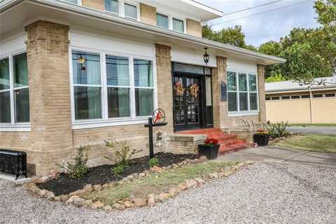 921 N Center Street, Bonham, TX 75418