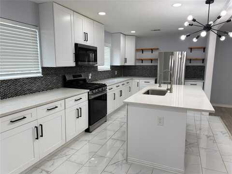5720 Twineing Street, Dallas, TX 75227
