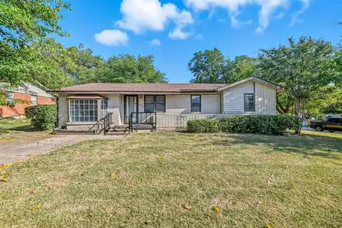 8100 Tumbleweed Trail, White Settlement, TX 76108