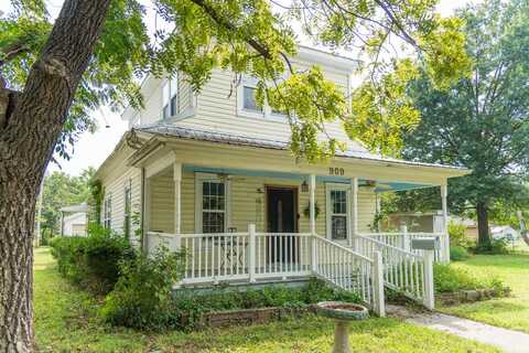 909 Lincoln St, Neodesha, KS 66757