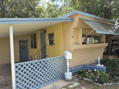 10 W Main St, Mount Dora, FL 32757