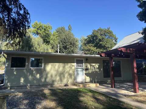 345 SW State St, Pullman, WA 99163