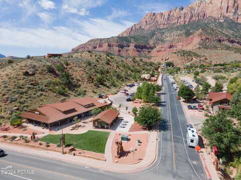 35 Lion Boulevard, Springdale, UT 84767