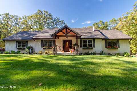 114 Whispering Oaks Road, Greeley, PA 18425