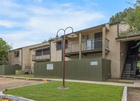 220 Doucet Road, Lafayette, LA 70503