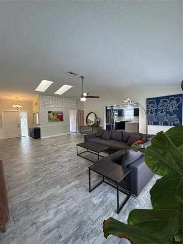21910 Pine Trce, Boca Raton, FL 33428