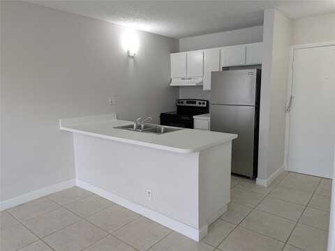 2771 Riverside Dr, Coral Springs, FL 33065