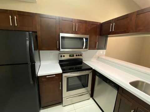 19213 Glenmoor Dr, West Palm Beach, FL 33409