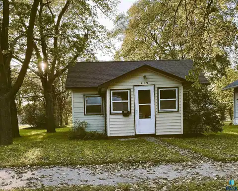 419 S Duff St, Mitchell, SD 57301
