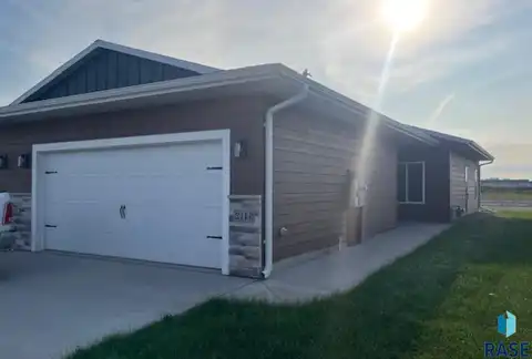 3414 S Heather Ave, Sioux Falls, SD 57106