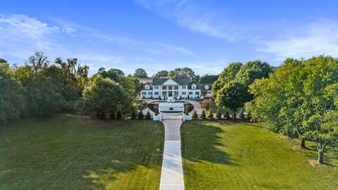 8421 Pedigo Road, Powell, TN 37849