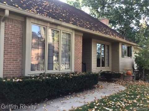 4562 Golf View Drive, Brighton, MI 48116