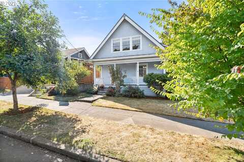 2728 SE TIBBETTS ST, Portland, OR 97202