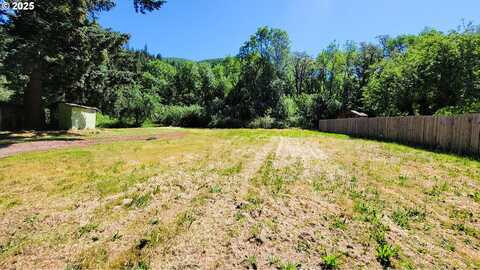 37875 ROW RIVER RD, Dorena, OR 97434
