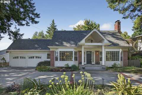 7055 SW CANYON DR, Portland, OR 97225