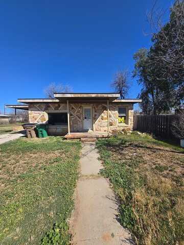 704 E 19th St, San Angelo, TX 76903