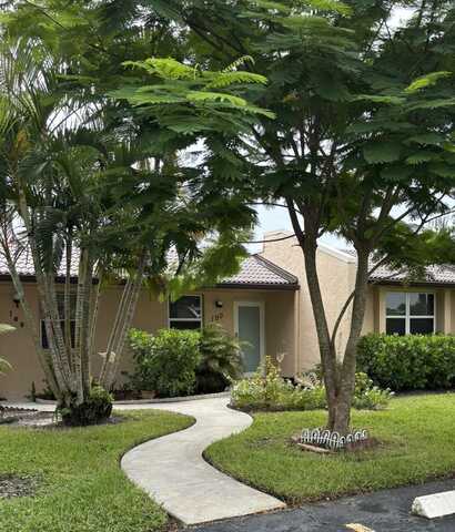 190 Lake Meryl Drive, West Palm Beach, FL 33411