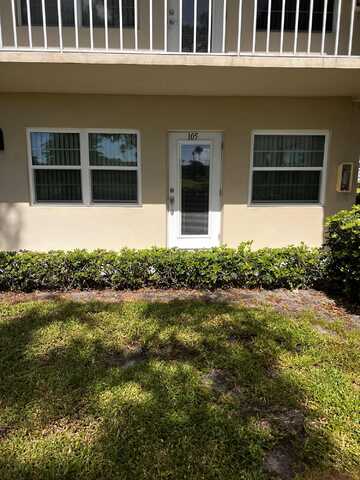 84 Crooked Tree Lane, Vero Beach, FL 32962