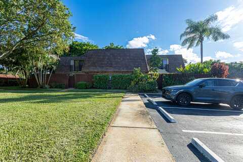 2716 SW 15th Street, Deerfield Beach, FL 33442