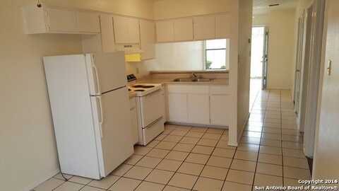 611 W HARDING BLVD, San Antonio, TX 78221