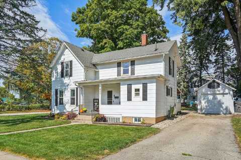 423 W Linden Drive, Jefferson, WI 53549