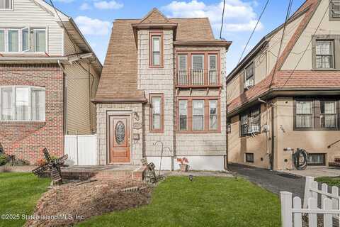 246 Dubois Avenue, Staten Island, NY 10310
